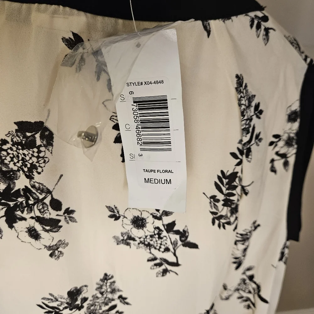 NWT - Jennie & Marlis Floral Blouse - Picture 10 of 13